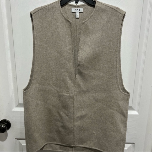 COS Light Beige Sleeveless Vest - Picture 2 of 10